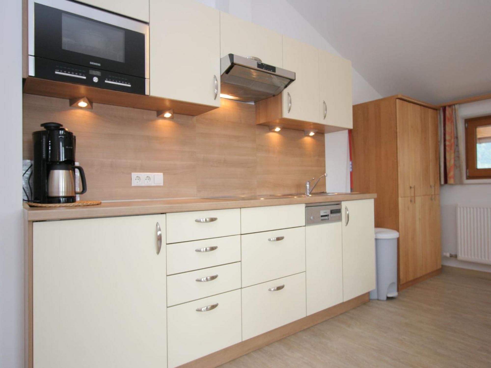 Spacious Apartment in Uderns near Ski Area Exterior foto