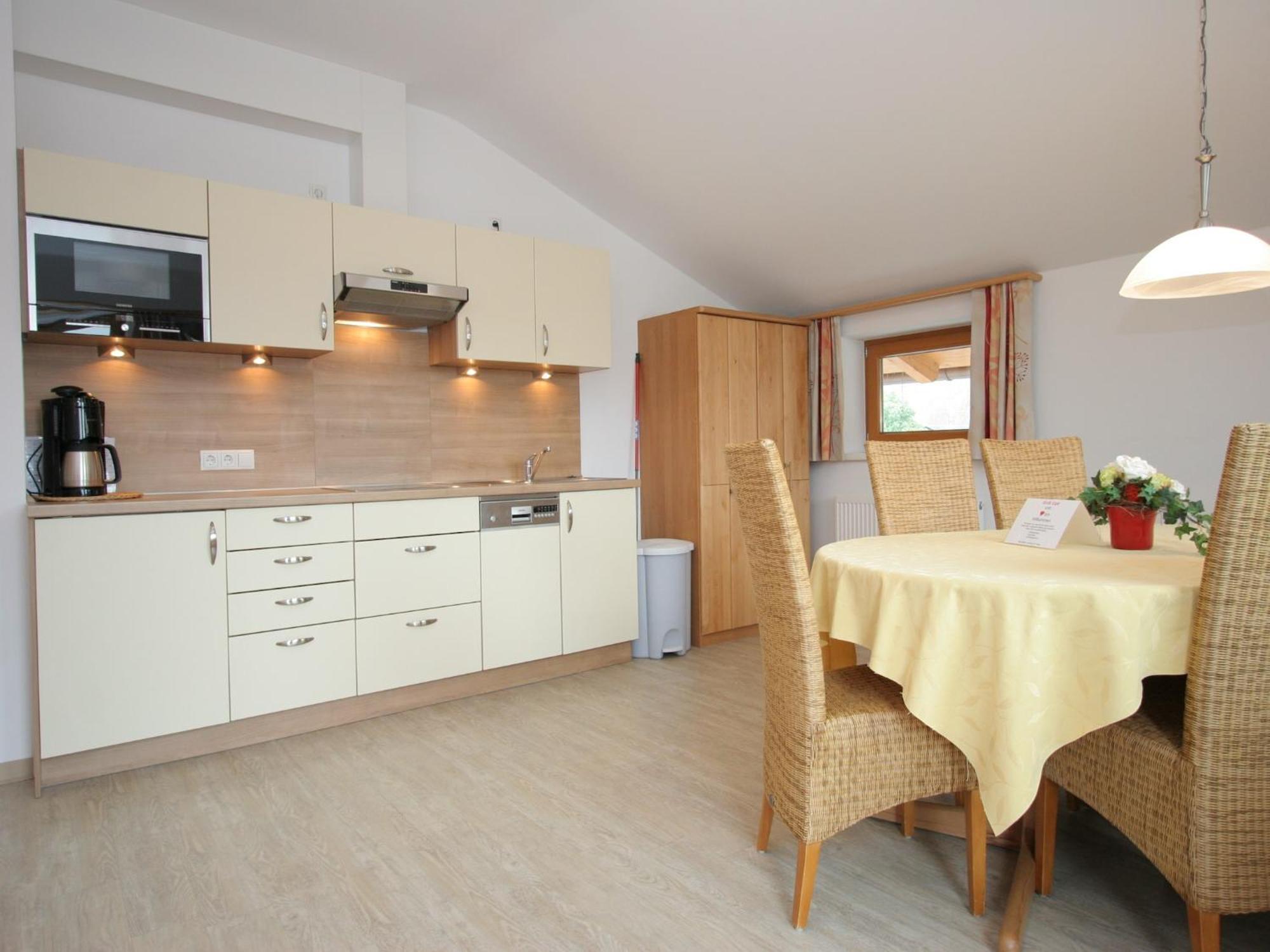 Spacious Apartment in Uderns near Ski Area Exterior foto