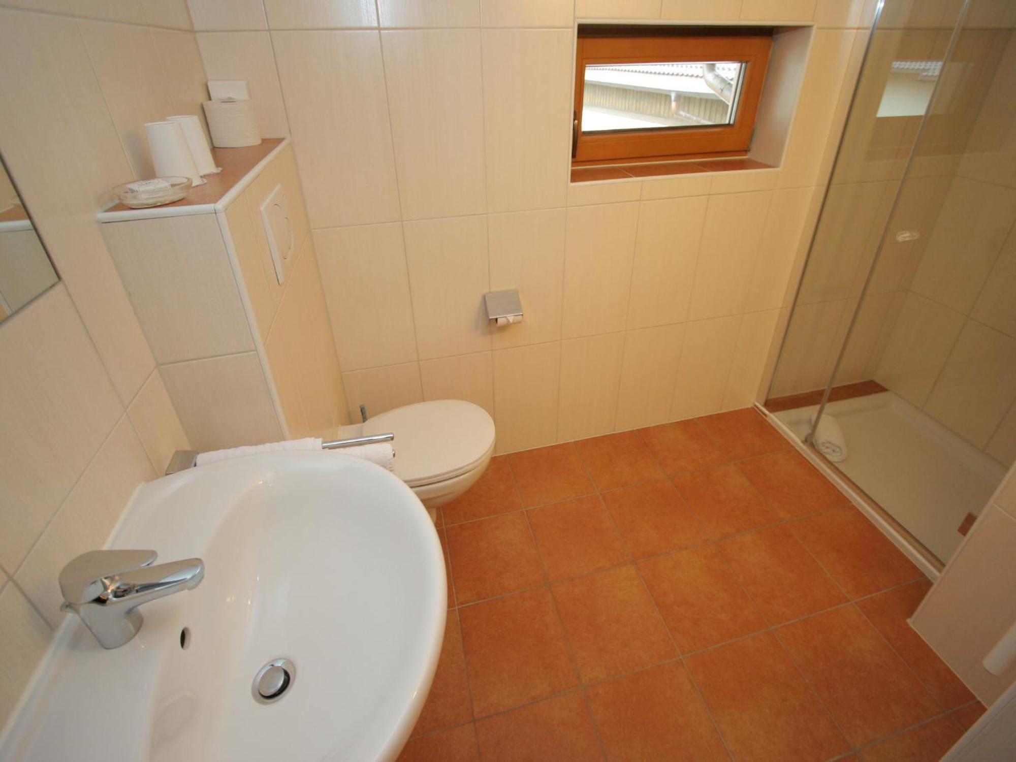 Spacious Apartment in Uderns near Ski Area Exterior foto