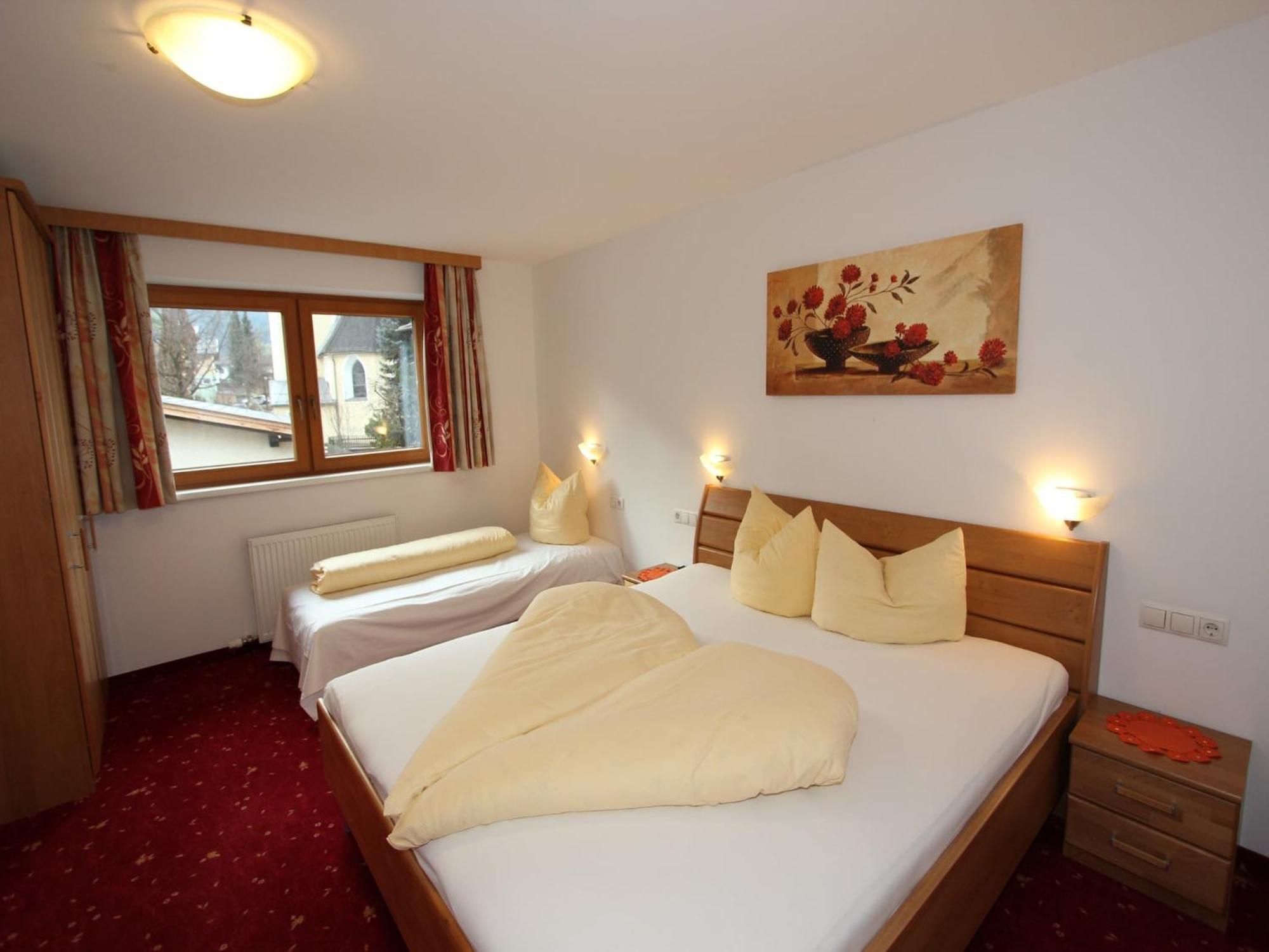 Spacious Apartment in Uderns near Ski Area Exterior foto