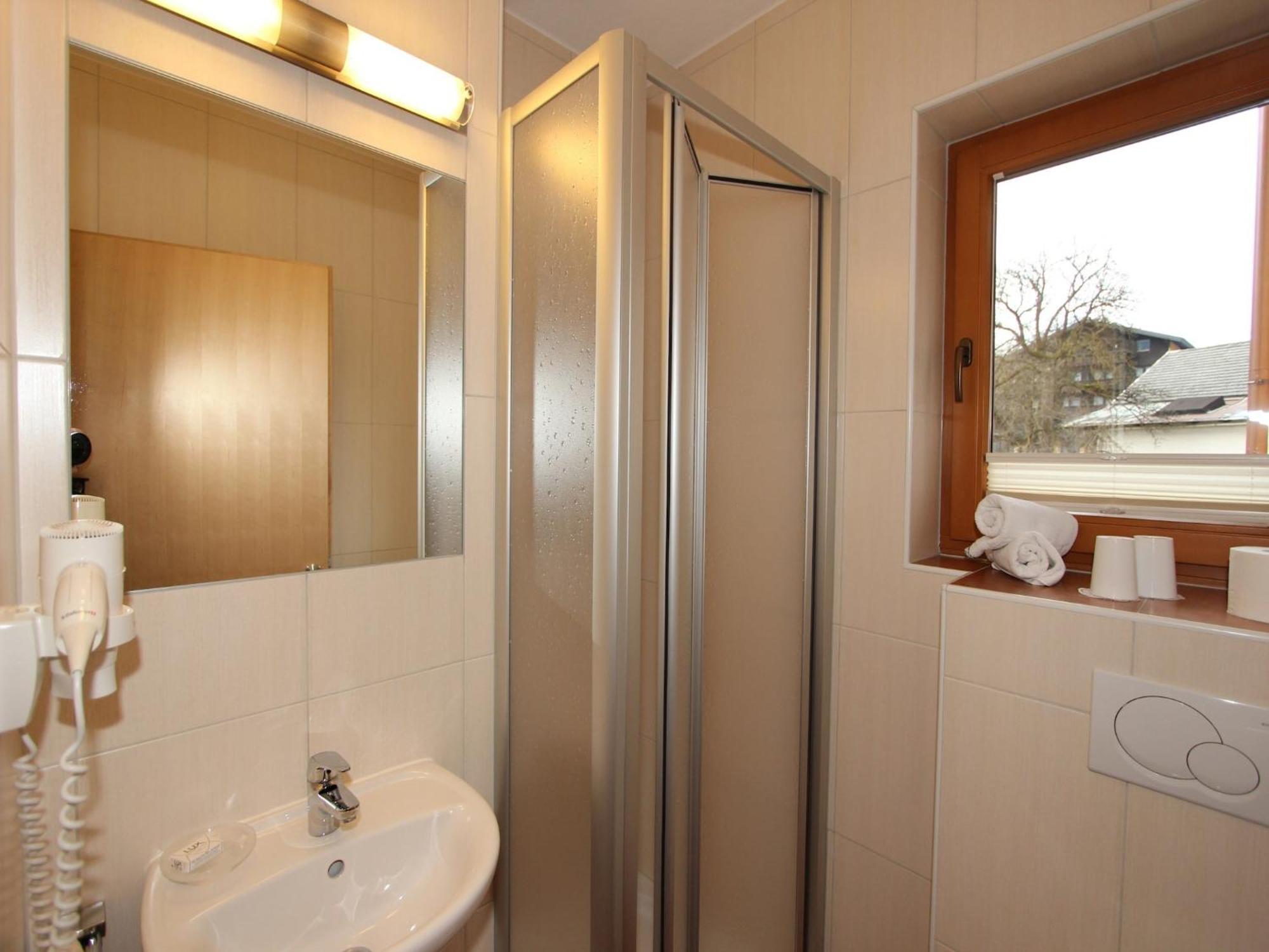 Spacious Apartment in Uderns near Ski Area Exterior foto