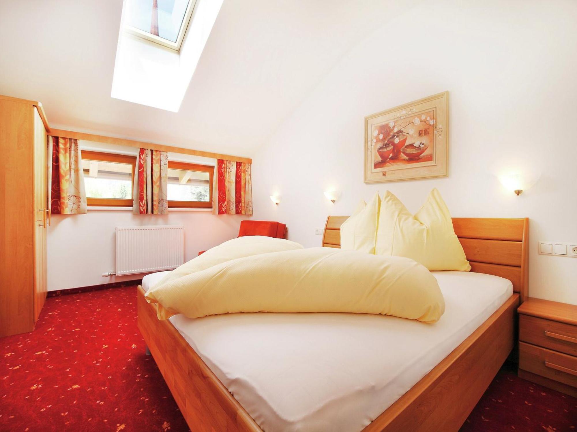 Spacious Apartment in Uderns near Ski Area Exterior foto